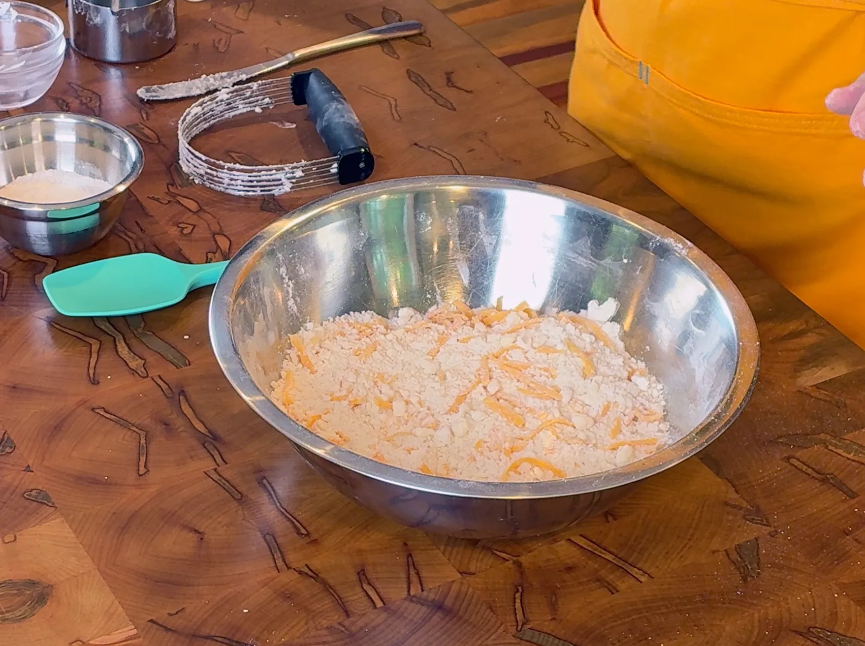 Flour mix after working in the fat